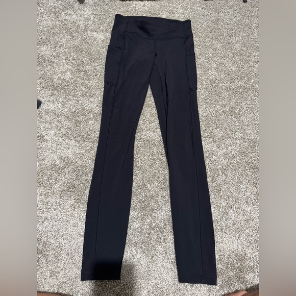 Lululemon Athletica Black Leggings Fast and Free Size 4 - Picture 1 of 5